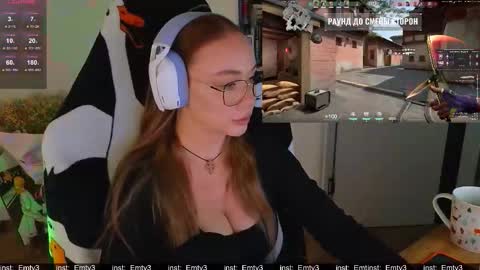 Emili online show from November 21, 2025, 8:57 am