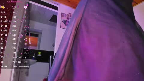 Emili clark  online show from February 13, 2025, 7:24 am