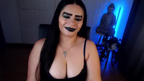 Snapshot of emili_evans_ chatting on December 17, 2024, 1:29 am POWERFULL GODDESS EMILI online show from December 17, 2024, 1:29 am