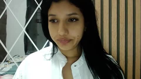 emili riders online show from February 9, 2025, 11:36 pm