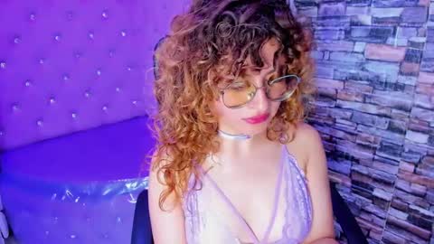 Emy  online show from October 2, 2025, 4:25 pm