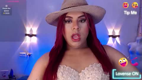 Snapshot of emili_roux chatting on November 12, 2025, 11:43 am Emili roux online show from November 12, 2025, 11:43 am