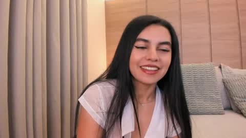 emilia_1040 online show from May 9, 2026, 12:54 pm
