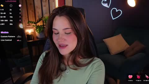 Snapshot of emilia_dream chatting on December 5, 2024, 3:28 pm emilia_dream online show from December 5, 2024, 3:28 pm