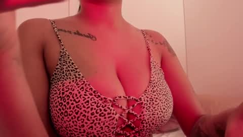 Emilia Big Boobs online show from December 7, 2024, 12:02 pm