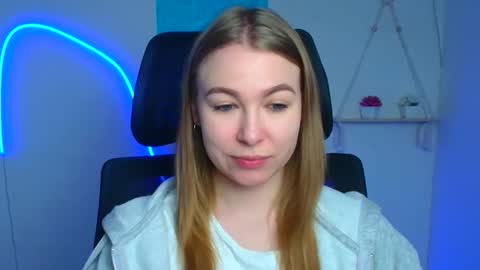 Emilia online show from February 18, 2026, 6:31 am