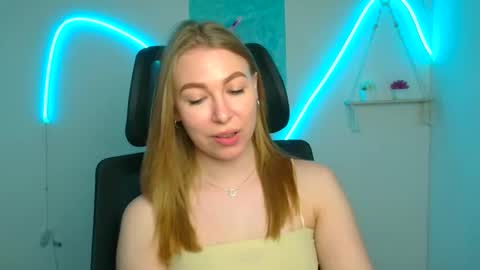 Emilia online show from May 7, 2026, 5:35 am