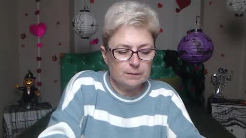 Snapshot of emiliagree chatting on November 8, 2025, 6:24 am EmiliaGree online show from November 8, 2025, 6:24 am