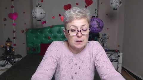 Snapshot of emiliagree chatting on November 15, 2025, 6:37 pm EmiliaGree online show from November 15, 2025, 6:37 pm