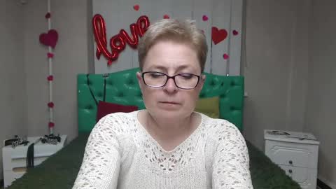 Snapshot of emiliagree chatting on May 22, 2026, 6:35 pm EmiliaGree online show from May 22, 2026, 6:35 pm