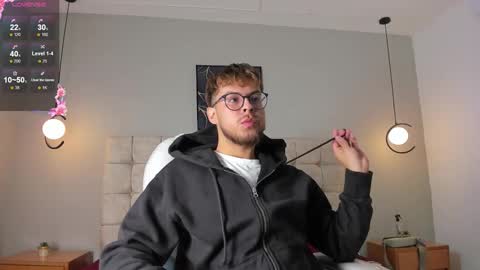 Emi  online show from March 9, 2026, 12:53 pm