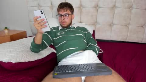 Emi  online show from March 10, 2026, 1:05 pm