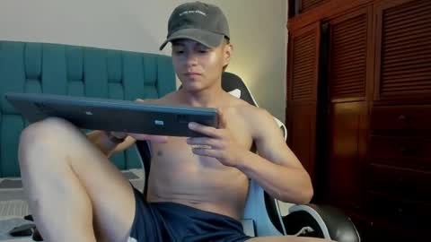 Emiliano online show from September 15, 2025, 10:21 pm