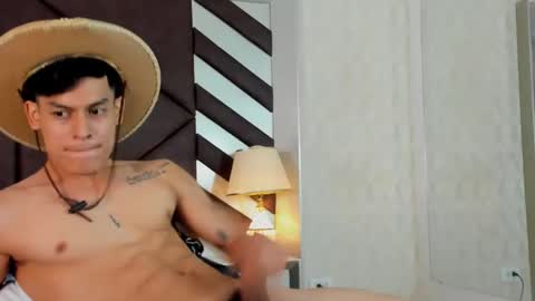 EmilianoBrl online show from February 18, 2025, 2:49 pm