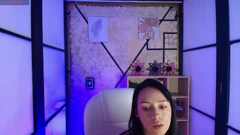 Snapshot of emiliarose_ chatting on February 21, 2025, 9:11 pm EmiliaRose online show from February 21, 2025, 9:11 pm