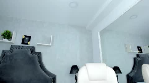 Snapshot of emiliarose_ chatting on September 10, 2025, 10:21 pm EmiliaRose online show from September 10, 2025, 10:21 pm