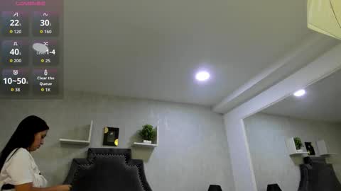 Snapshot of emiliarose_ chatting on October 19, 2025, 8:42 pm EmiliaRose online show from October 19, 2025, 8:42 pm