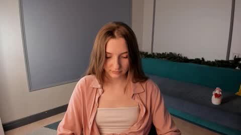 Kira online show from February 21, 2026, 1:06 am