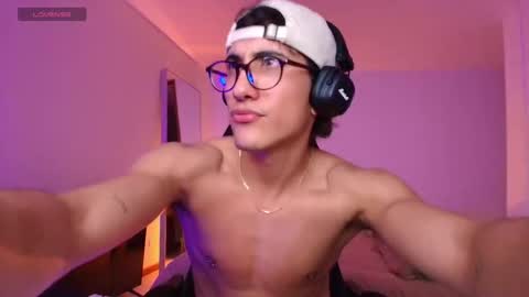 emilio_rivs online show from January 11, 2026, 12:04 am