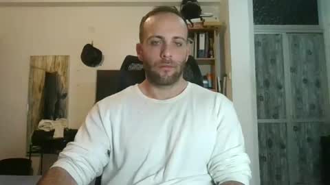 EmilioZem8 online show from January 3, 2025, 7:16 am