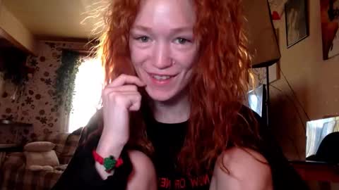 Snapshot of emiliyafox chatting on March 17, 2026, 3:55 am Emi online show from March 17, 2026, 3:55 am