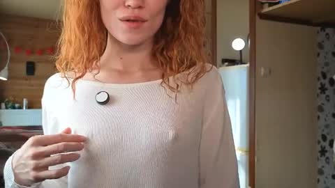 Snapshot of emiliyafox chatting on March 22, 2026, 5:22 am Emi online show from March 22, 2026, 5:22 am