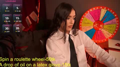 Snapshot of emiliyaroude chatting on September 28, 2025, 12:10 pm Emiliya online show from September 28, 2025, 12:10 pm