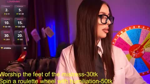 Snapshot of emiliyaroude chatting on October 4, 2025, 1:09 pm Emiliya online show from October 4, 2025, 1:09 pm