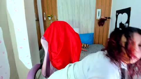 Snapshot of emilly_coper18 chatting on July 6, 2026, 2:14 pm emily online show from July 6, 2026, 2:14 pm