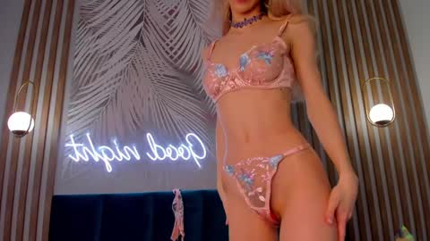 Emilly online show from February 7, 2025, 2:29 am