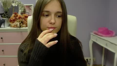 Emilly online show from February 18, 2025, 1:55 pm