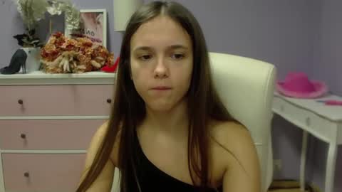 Emilly online show from March 4, 2025, 7:30 am