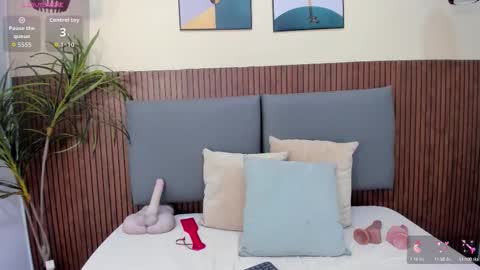 emillyharper_ online show from October 1, 2025, 4:07 am