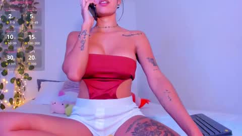 Snapshot of emillyhils1 chatting on October 27, 2025, 3:27 pm emilly online show from October 27, 2025, 3:27 pm