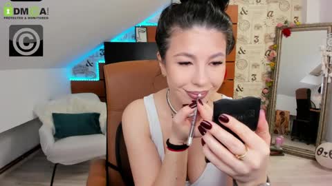 EmillyTaylor online show from May 6, 2026, 3:46 am