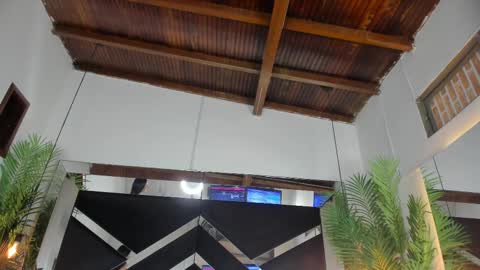 Snapshot of emily18__ chatting on September 18, 2025, 11:12 am Emily online show from September 18, 2025, 11:12 am