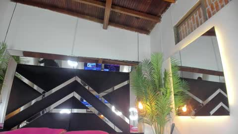 Snapshot of emily18__ chatting on October 25, 2025, 10:56 am Emily online show from October 25, 2025, 10:56 am