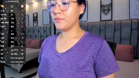 Snapshot of emily_5weet chatting on February 13, 2025, 8:17 am Emily online show from February 13, 2025, 8:17 am