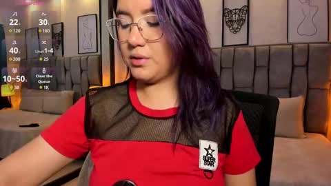 Snapshot of emily_5weet chatting on February 23, 2025, 7:11 am Emily online show from February 23, 2025, 7:11 am