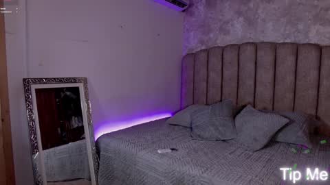 Snapshot of emily_____ chatting on October 2, 2025, 1:01 am emily valentina online show from October 2, 2025, 1:01 am