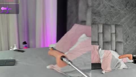 Snapshot of emily___fox chatting on October 8, 2025, 12:03 pm Emily online show from October 8, 2025, 12:03 pm