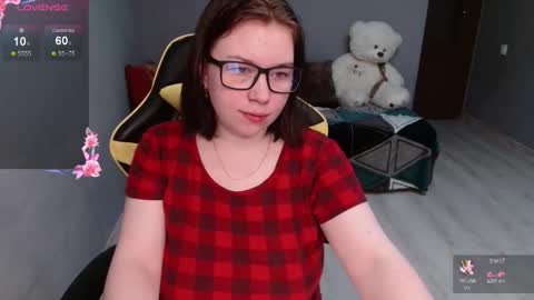 Emily 3 online show from November 10, 2025, 7:24 pm