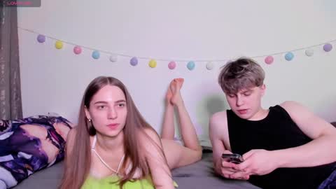 emily_and_ilumi online show from December 11, 2024, 5:04 pm