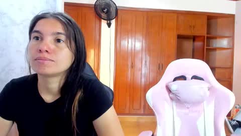 Emily and Soffy online show from March 3, 2026, 11:49 am