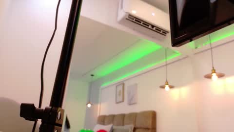 Snapshot of emily_baby20 chatting on March 18, 2026, 9:07 pm Emily online show from March 18, 2026, 9:07 pm