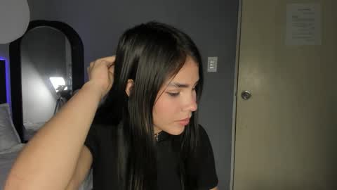              online show from November 21, 2025, 9:46 pm