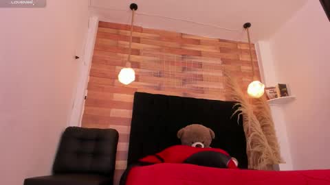 emily_brown04 online show from December 18, 2025, 11:16 am