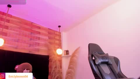 emily_brown04 online show from February 15, 2026, 12:03 pm