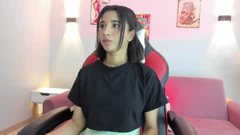 emily_bruss online show from June 29, 2026, 2:50 pm