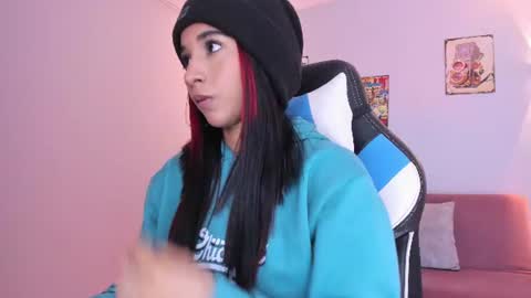 emily_bruss online show from July 8, 2026, 7:29 pm